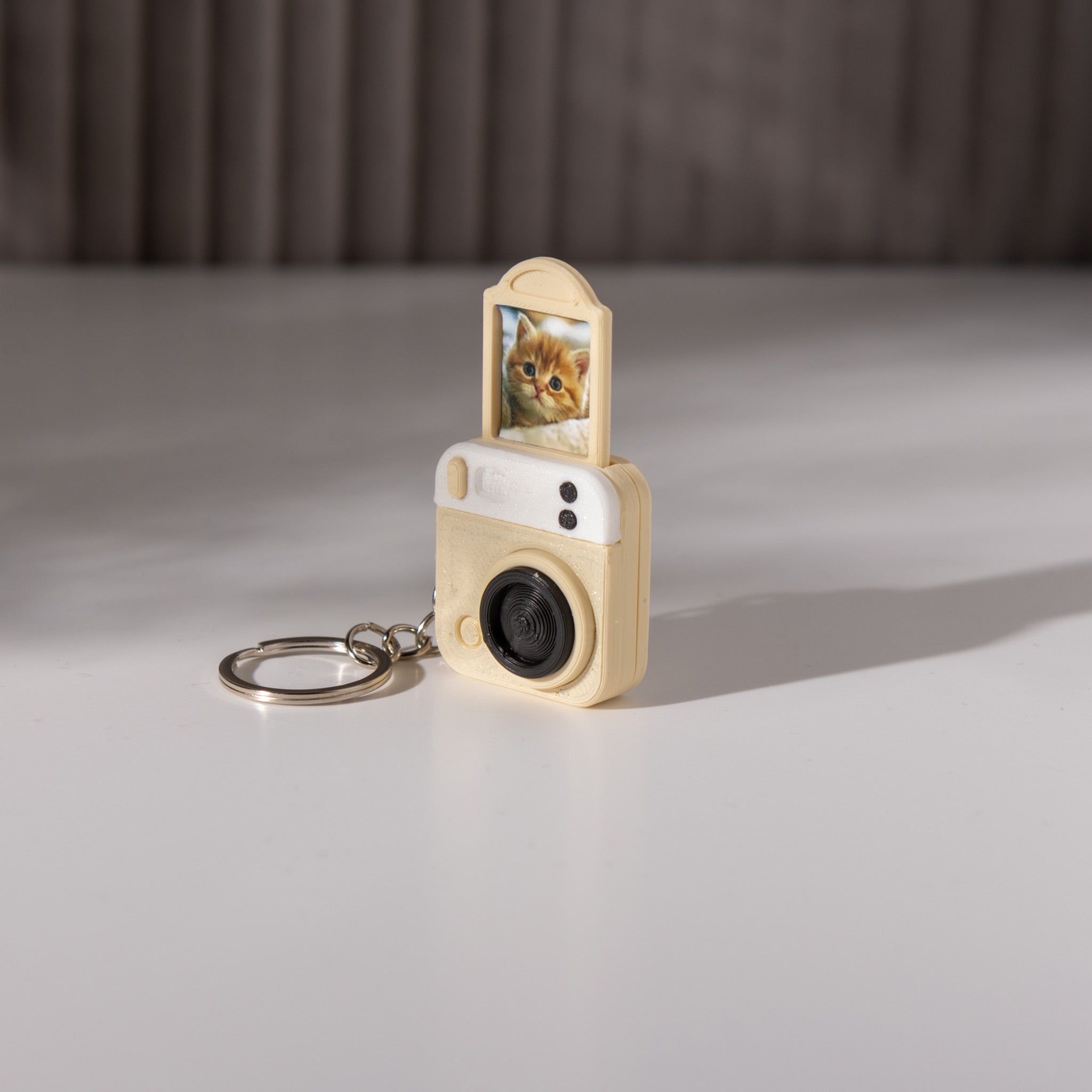 Breloc cameră foto personalizat – Slim Edition