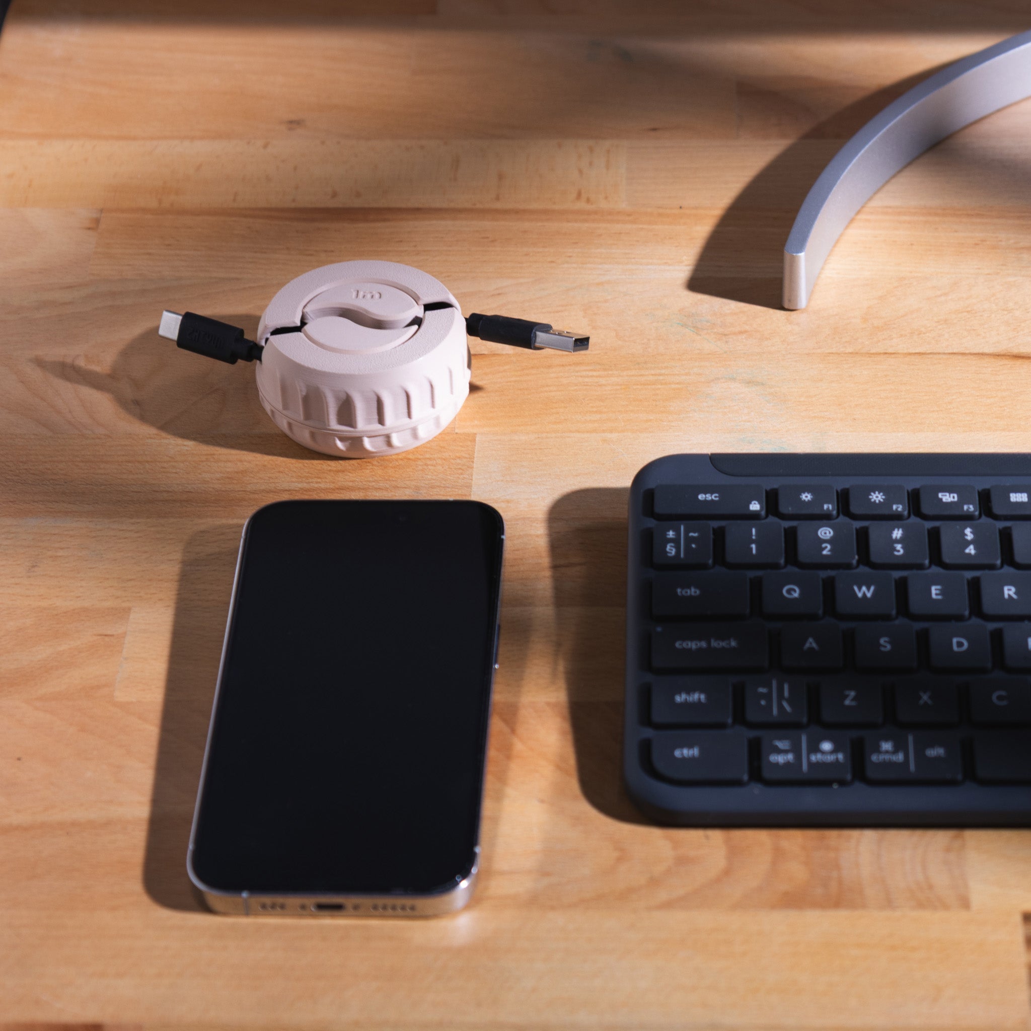 Organizator de cabluri rotativ personalizabil